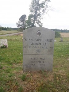 Mississippi Fred McDowell's grave, near Como, Panola County, Mississippi (photo by Mississippi Blues Travellers)