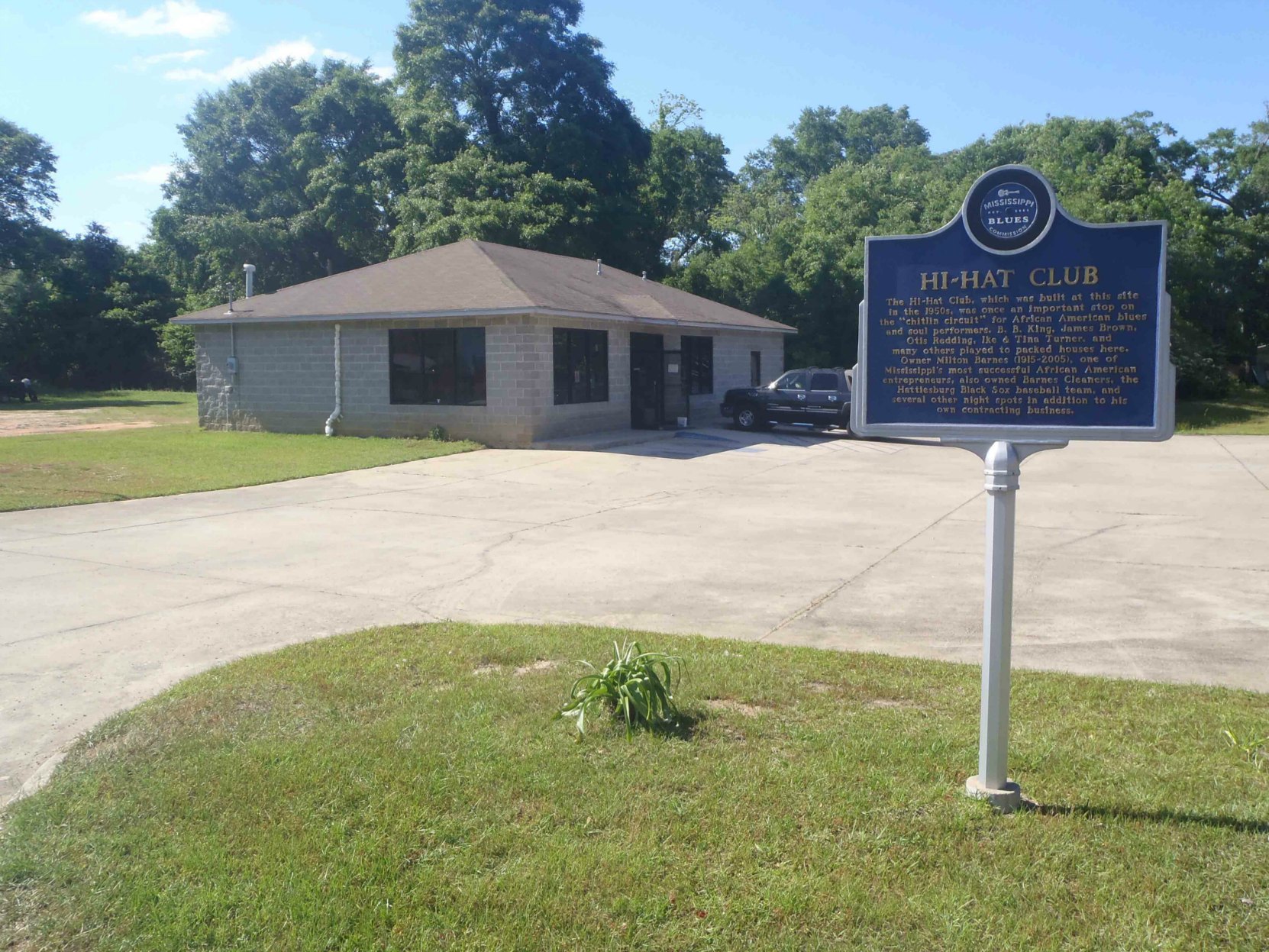 Mississippi Blues Trail marker commemorating the Hi-Hat Club, Hattiesburg, Mississippi