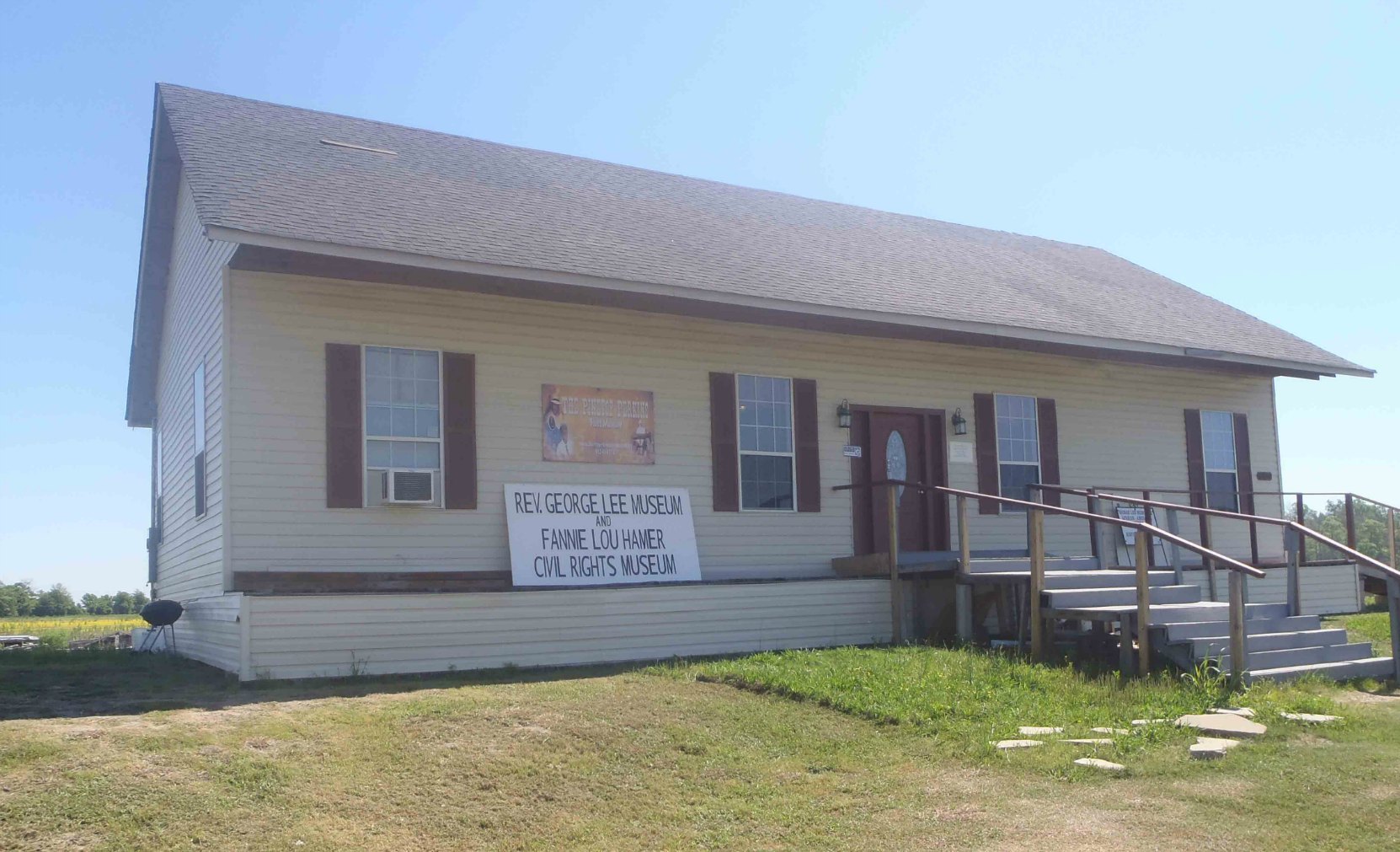 This small museum commemorating Pinetop Perkins and civil rights leaders fannie Lou Hamer and Rev. George Lee is adjacent to the Mississippi Blues Trail marker for Pinetop Perkins