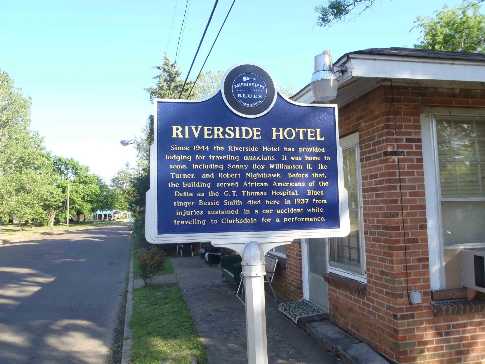 Mississippi Blues Trail marker at Riverside Hotel, Clarksdale, Mississippi