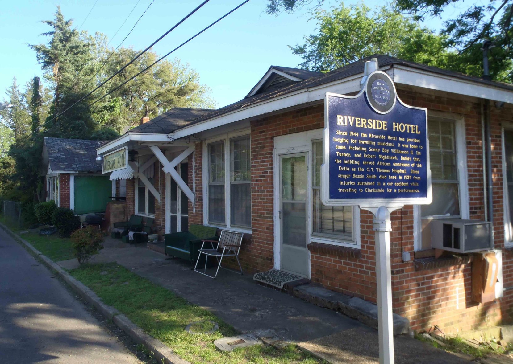 Mississippi Blues Trail marker at Riverside Hotel, Clarksdale, Mississippi