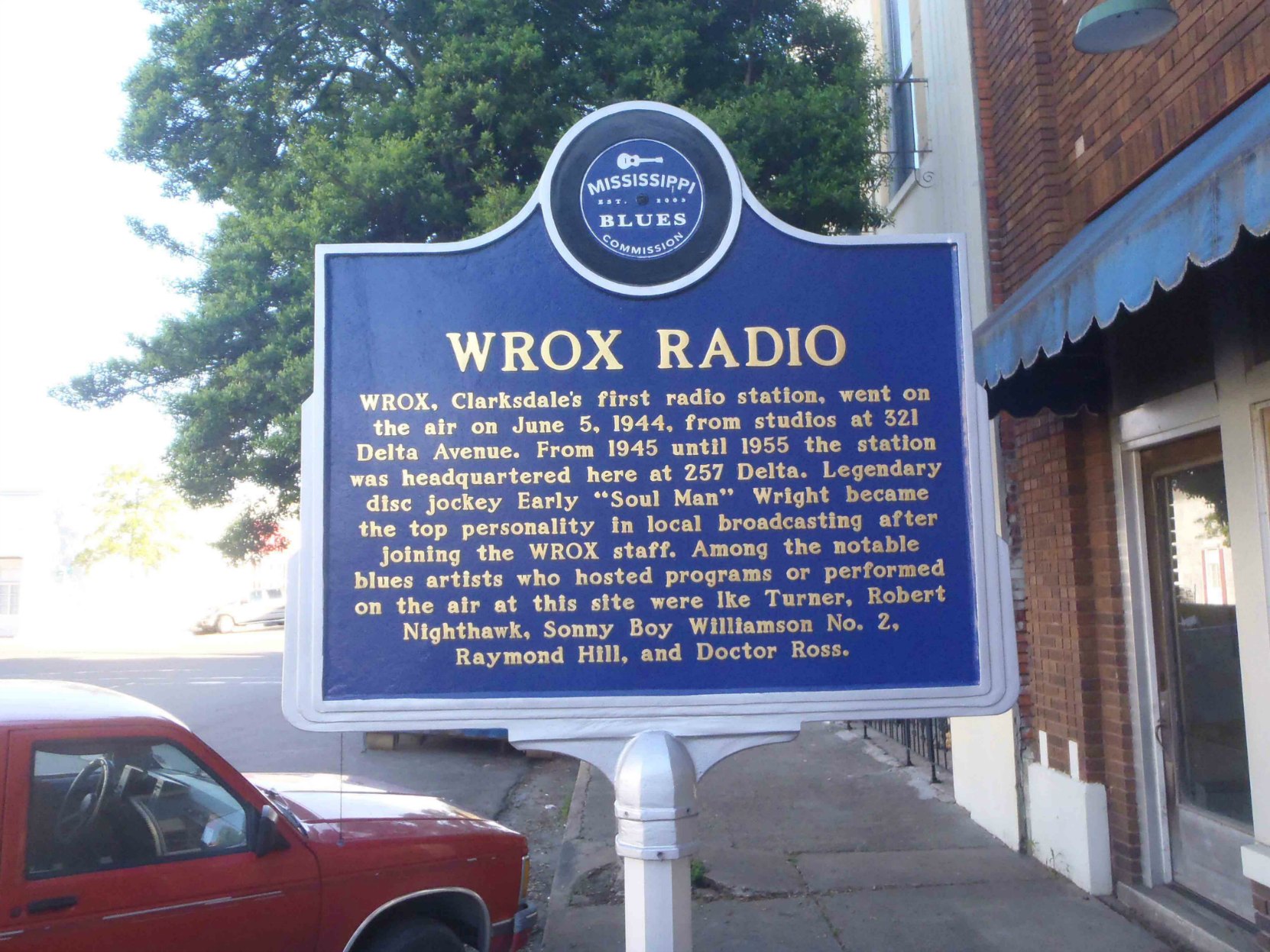 Mississippi Blues Trail marker for WROX, outside 257 Delta, Clarksdale, Mississippi.