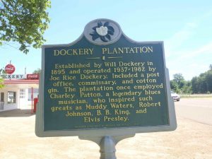 The Mississippi Department of Archives & History marker for Dockery Plantation (now Dockery Farms), Highway 8, Sunflower County, Mississippi