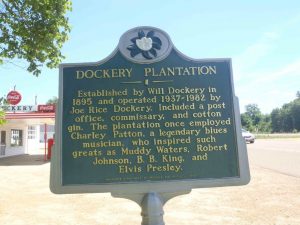 The Mississippi Department of Archives & History marker for Dockery Plantation (now Dockery Farms), Highway 8, Sunflower County, Mississippi