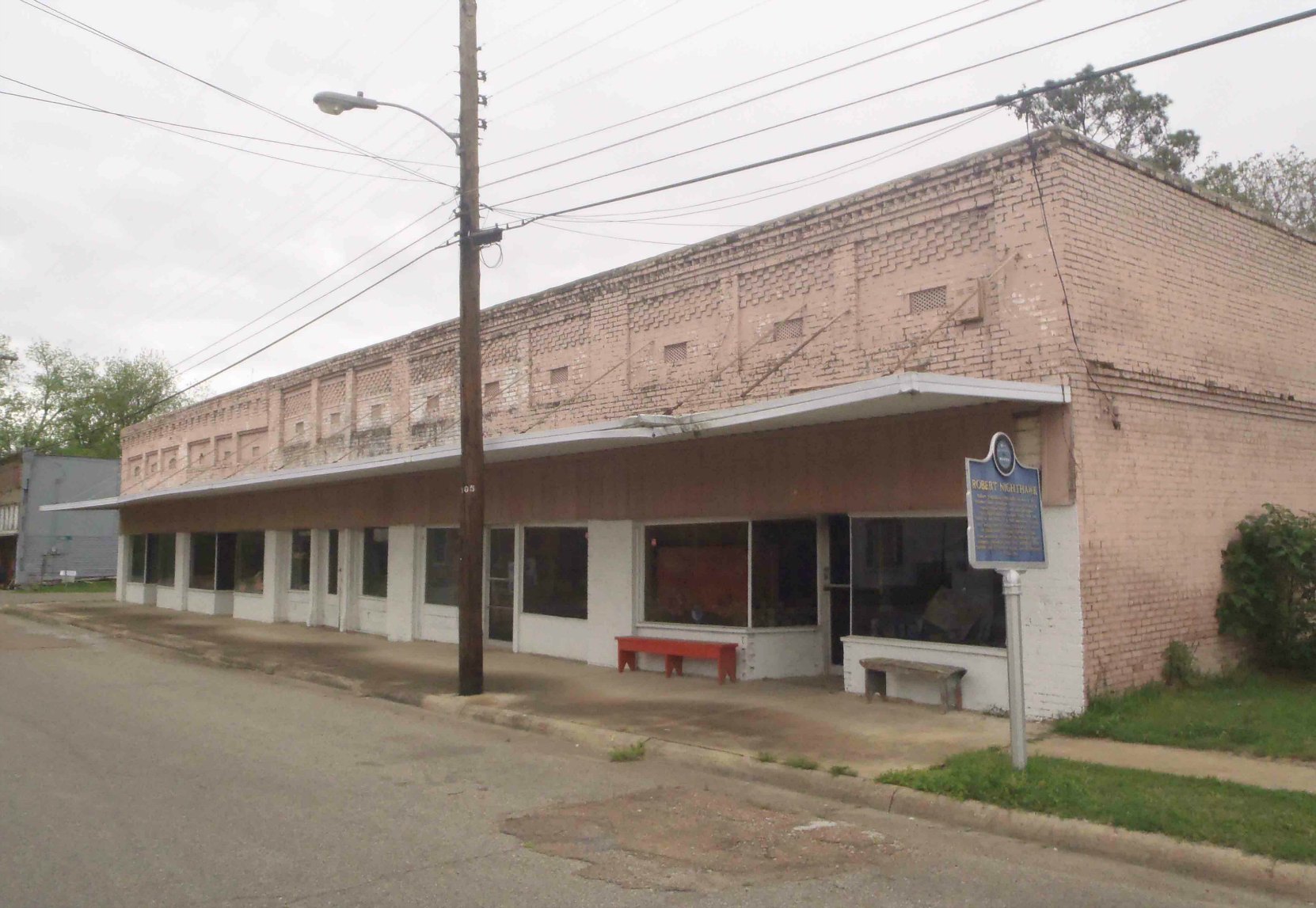 This building in downtown Friars Point once housed Hirsbergs Drug Store. Blues musicians like Robert Nighthawk, Robert Johnson and Johnny Shines once played outside Hirsbergs Drug Store