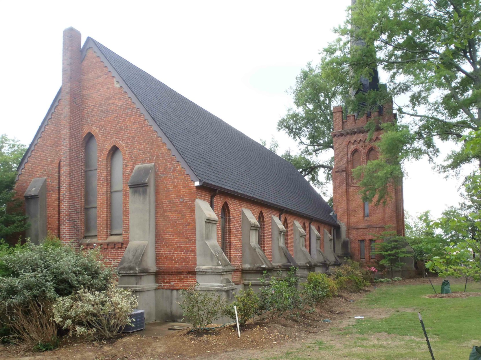 St. Peter's Episcopal Church, Oxford, Mississippi. William Faulkner was a parishioner of this church.
