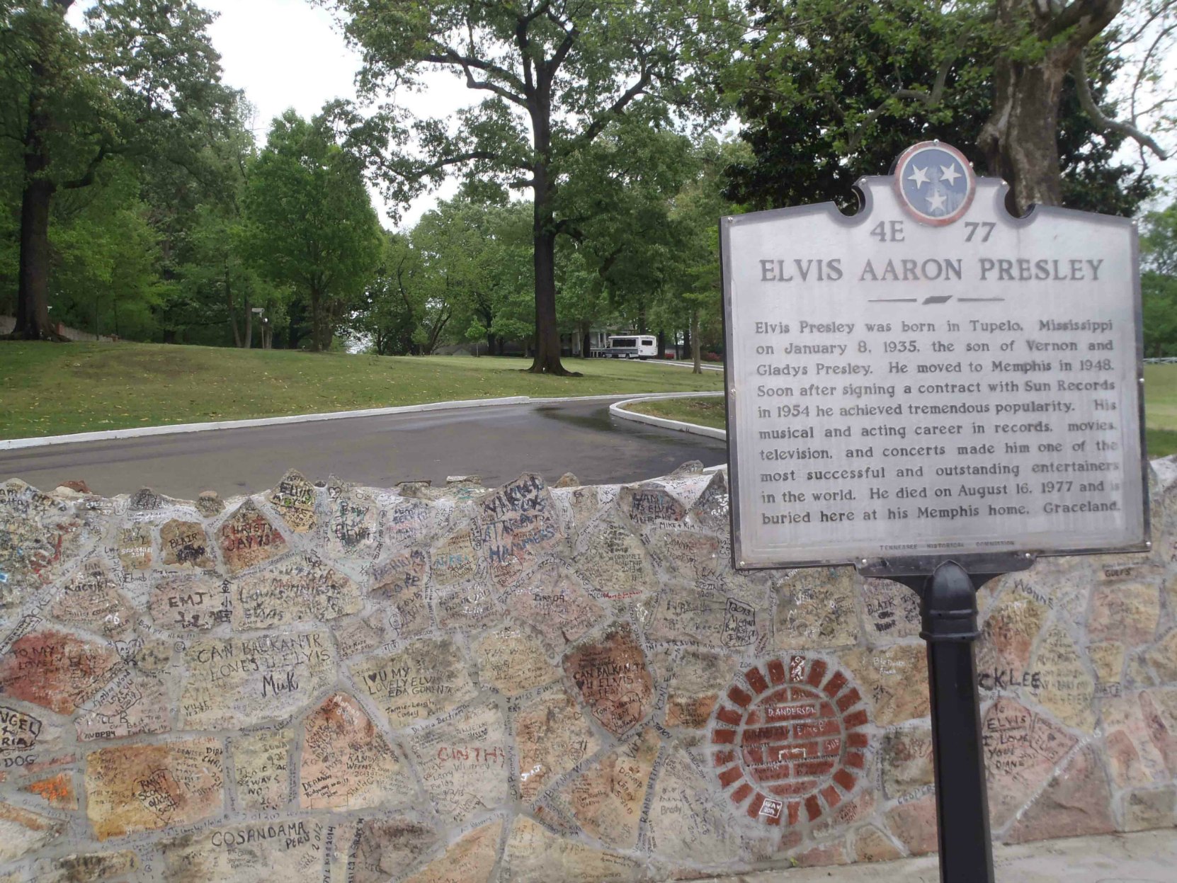 Tennessee Historical Commission marker commemorating Elvis Aaron Presley, outside Graceland, Memphis, Tennessee