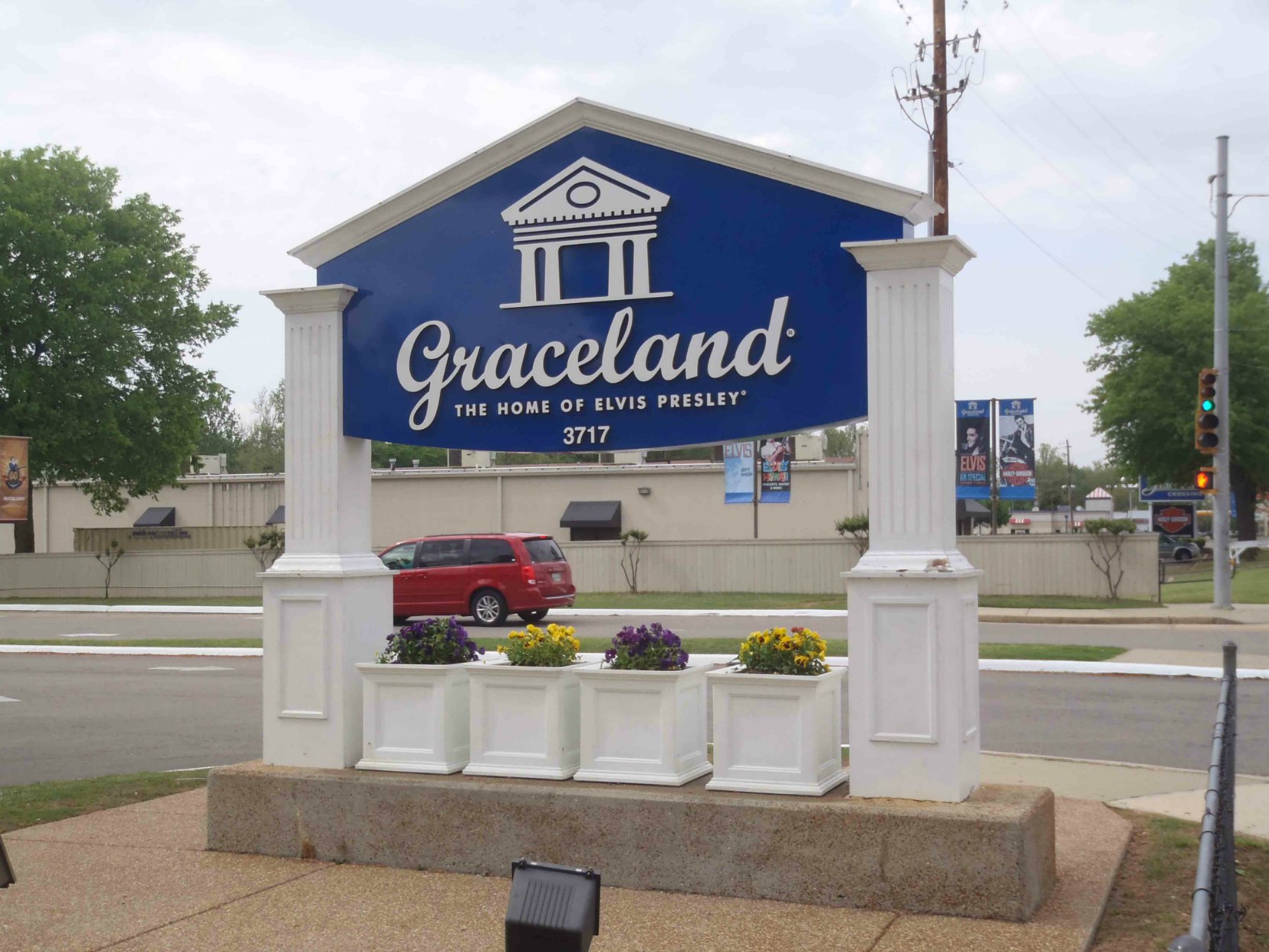 The entrance sign of Elvis Presley's home at Graceland, 3717 Elvis Presley Boulevard, Memphis, Tennessee