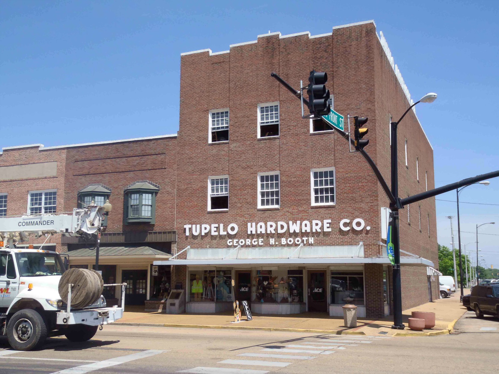 Tupelo Hardware Company, where Elvis Presley bought his first guitar. (photo by Mississippi Blues Travellers)