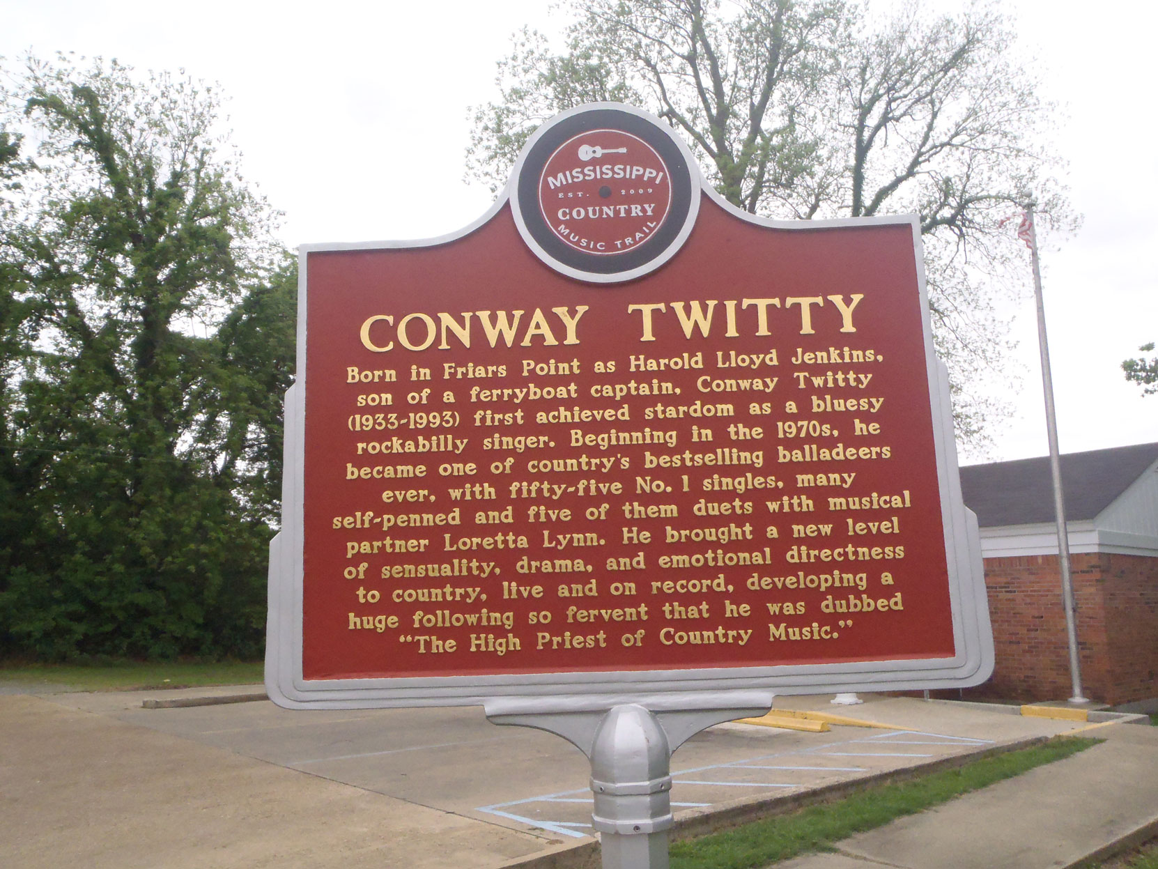 Mississippi Country Music Trail marker for Conway Twitty, Friar's Point, Mississippi (photo: Mississippi Blues Travellers)